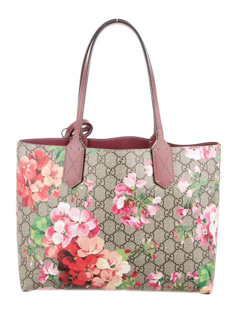 gucci gg blooms shoulder bag|gucci bloom tote bag.